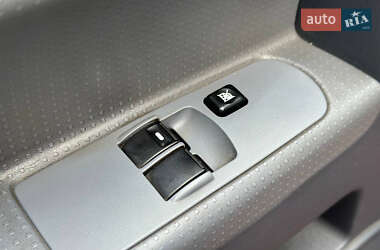 Хэтчбек Mitsubishi Colt 2005 в 