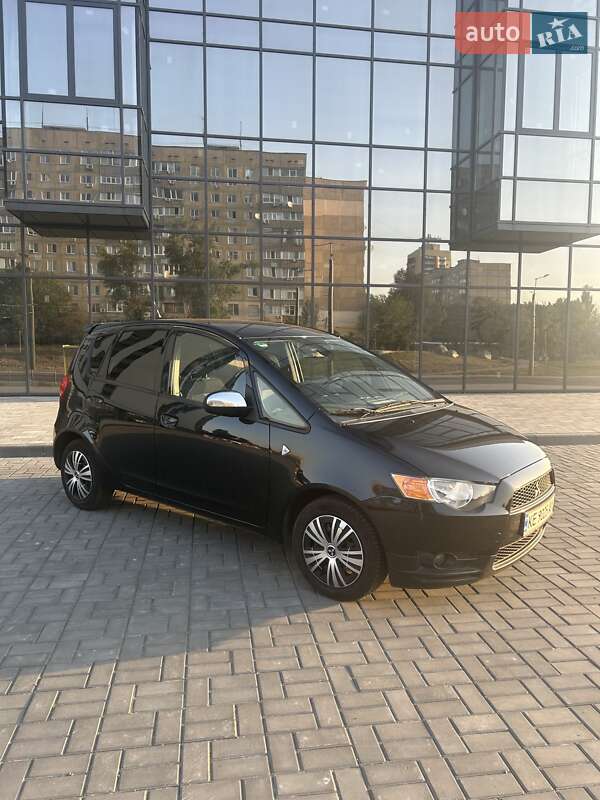 Хэтчбек Mitsubishi Colt 2008 в 