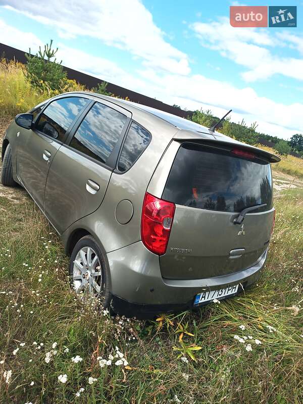 Хэтчбек Mitsubishi Colt 2009 в Тарасовке