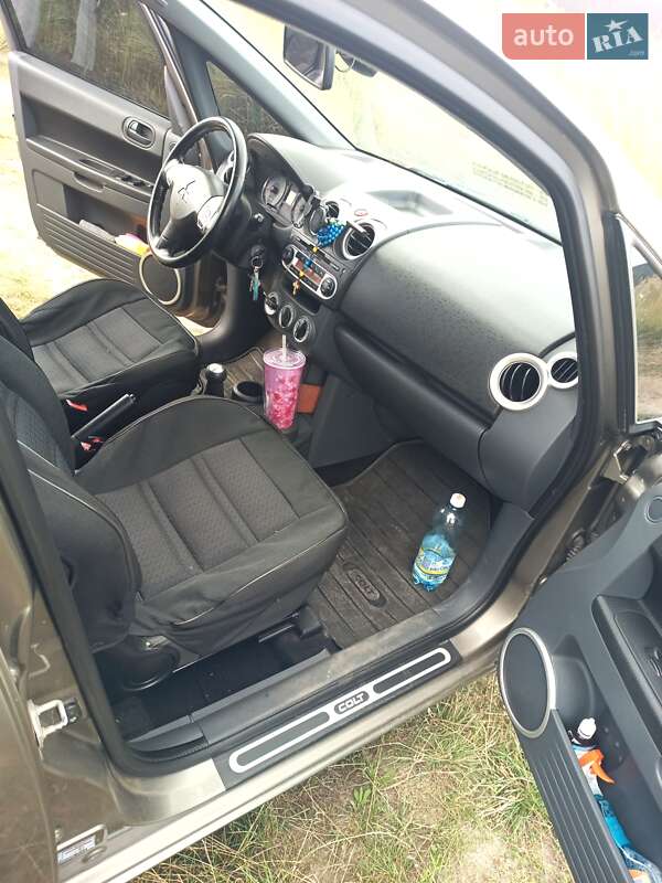 Хэтчбек Mitsubishi Colt 2009 в Тарасовке