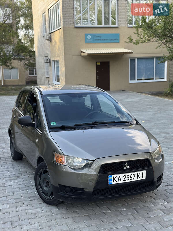 Хэтчбек Mitsubishi Colt 2008 в 