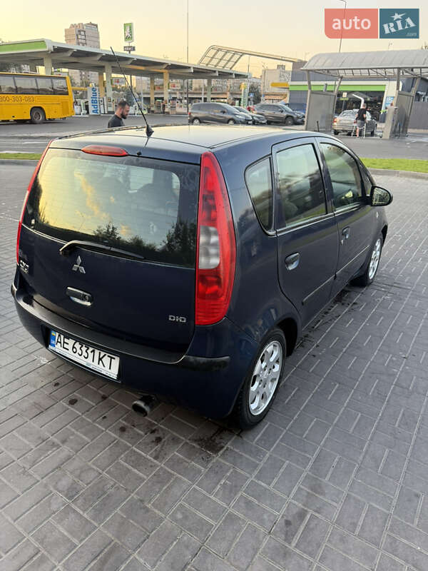 Хэтчбек Mitsubishi Colt 2006 в 