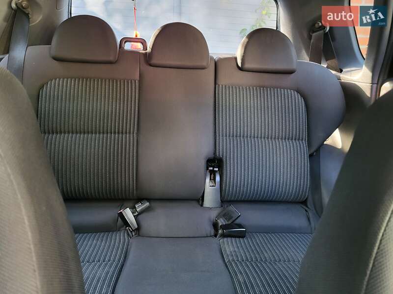 Хетчбек Mitsubishi Colt 2008 в Кропивницькому