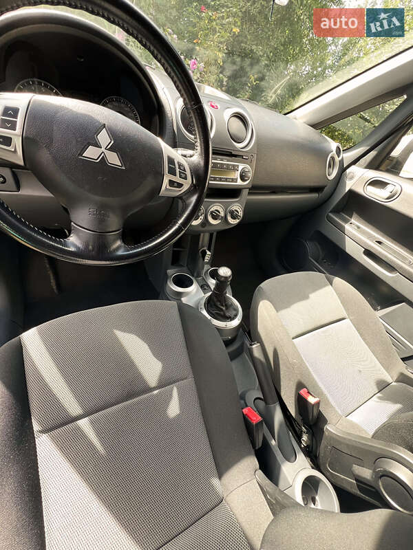 Хэтчбек Mitsubishi Colt 2011 в Ровно