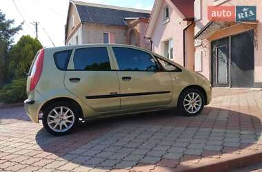Хэтчбек Mitsubishi Colt 2006 в 