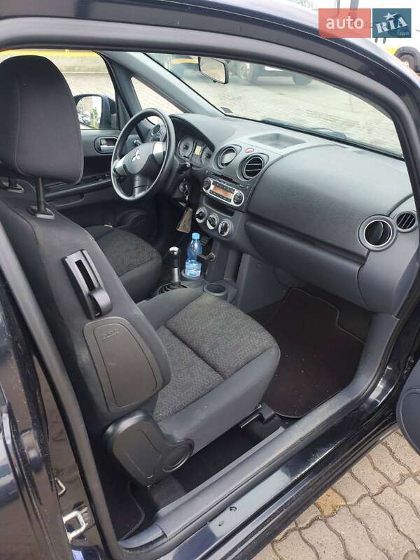 Хэтчбек Mitsubishi Colt 2012 в Черновцах