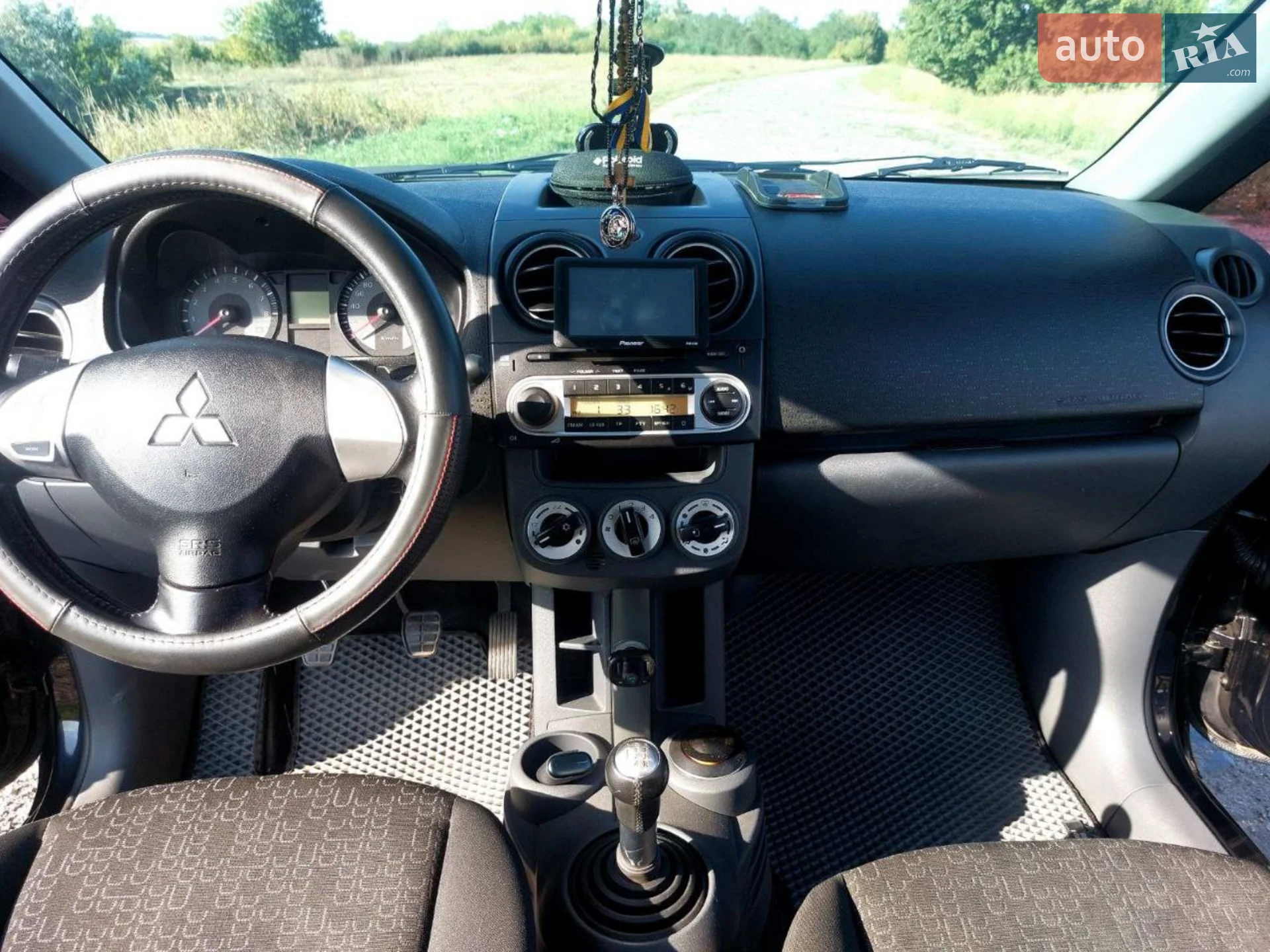 2010 Mitsubishi Colt - мініатюра 10