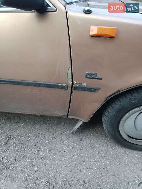 Хетчбек Mitsubishi Colt 1980 в Кам'янському