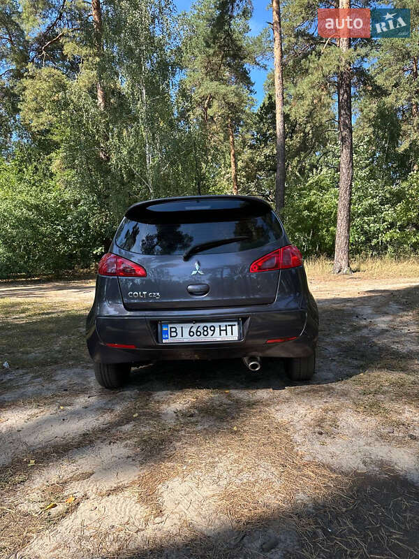 Хэтчбек Mitsubishi Colt 2006 в Киеве
