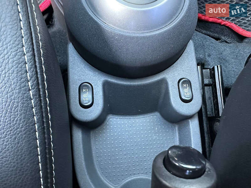 Хэтчбек Mitsubishi Colt 2006 в Киеве