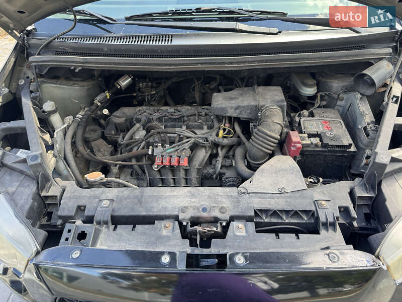 Хэтчбек Mitsubishi Colt 2009 в Киеве