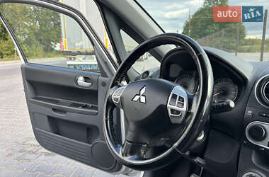 Хетчбек Mitsubishi Colt 2010 в 