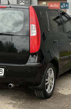 Хэтчбек Mitsubishi Colt 2006 в 