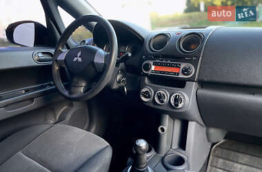 Хэтчбек Mitsubishi Colt 2009 в 