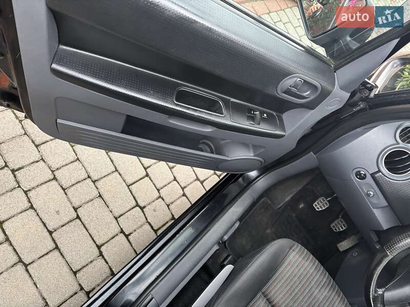 Хэтчбек Mitsubishi Colt 2008 в Львове