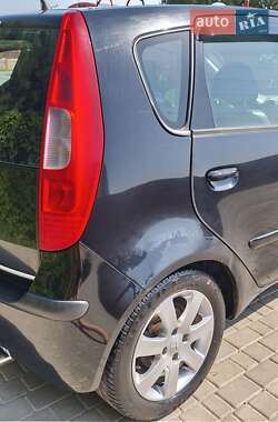 Хэтчбек Mitsubishi Colt 2005 в 