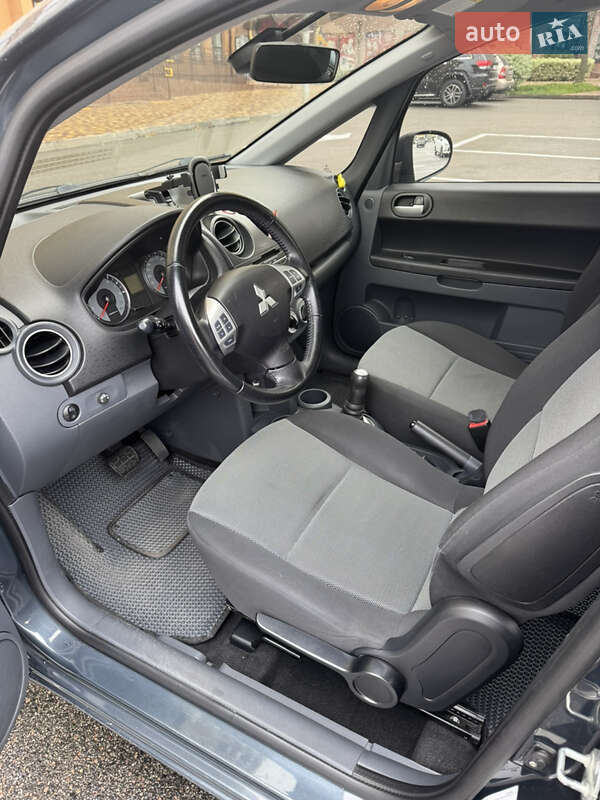 Хетчбек Mitsubishi Colt 2012 в Вишневому