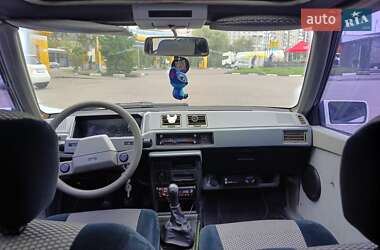 Хэтчбек Mitsubishi Colt 1987 в 