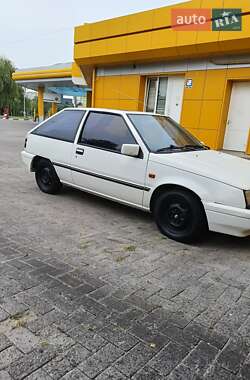 Хэтчбек Mitsubishi Colt 1987 в 