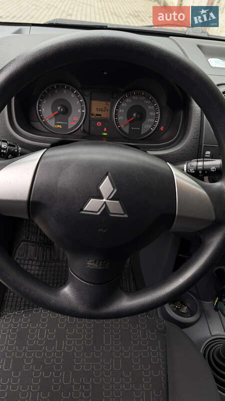 Хэтчбек Mitsubishi Colt 2012 в Черновцах