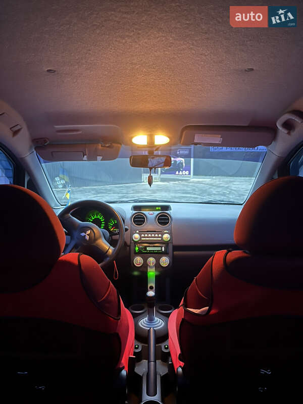 Хэтчбек Mitsubishi Colt 2006 в Баре