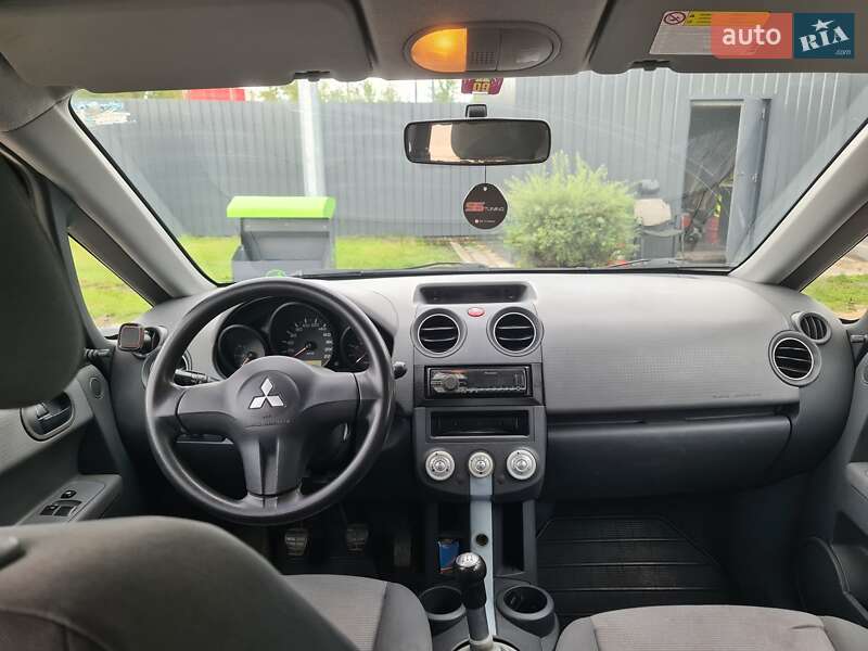 Хэтчбек Mitsubishi Colt 2005 в Рава-Русской фото 9 Хэтчбек Mitsubishi Colt 2005 в Рава-Русской