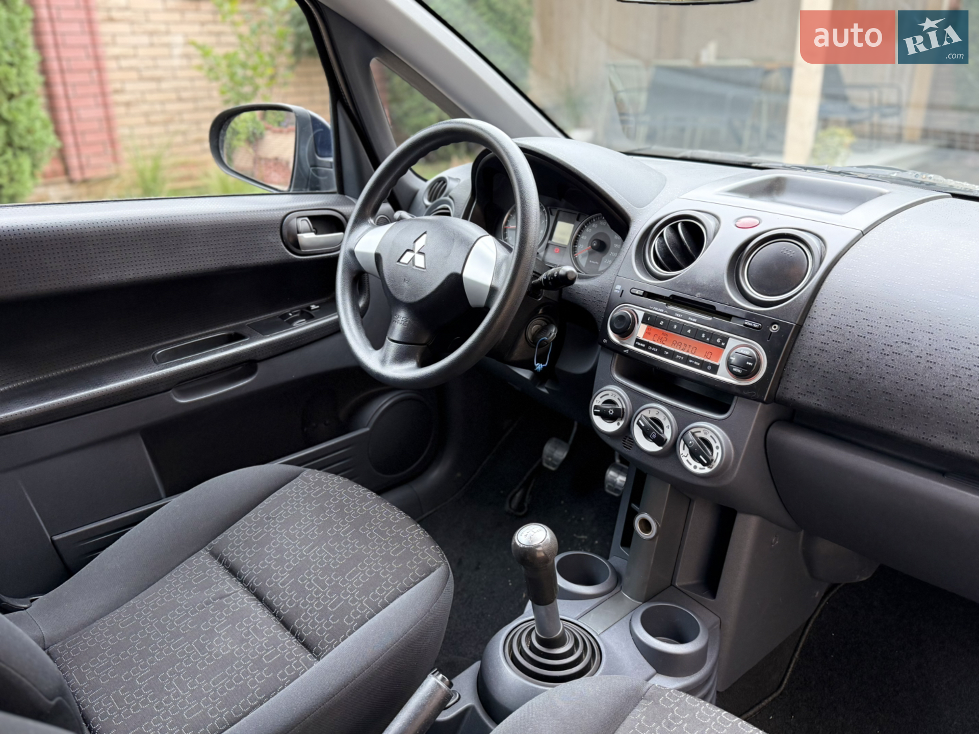 2012 Mitsubishi Colt - мініатюра 12