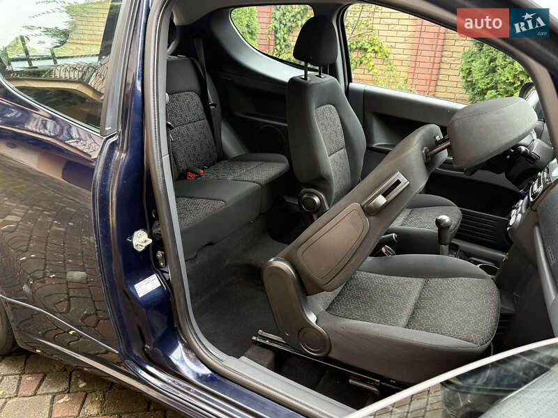 Хэтчбек Mitsubishi Colt 2012 в Черновцах