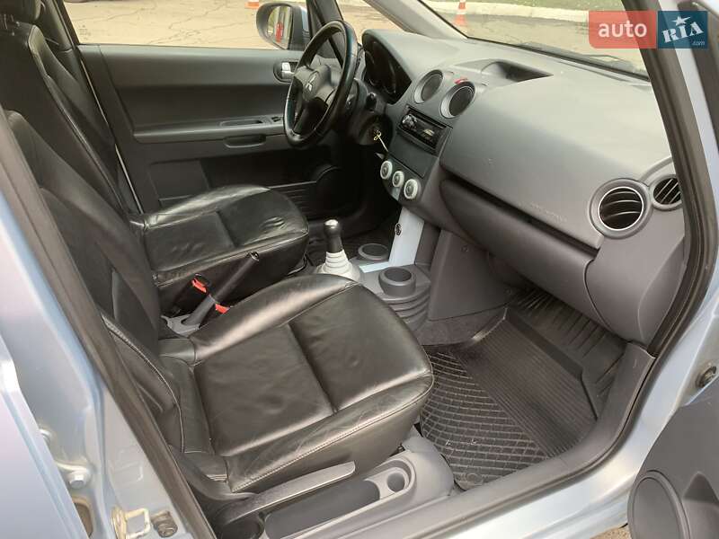 Хэтчбек Mitsubishi Colt 2005 в Львове
