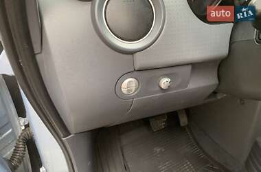 Хэтчбек Mitsubishi Colt 2005 в 