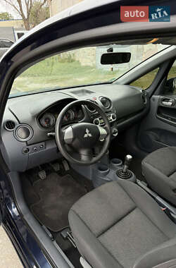 Хетчбек Mitsubishi Colt 2012 в 