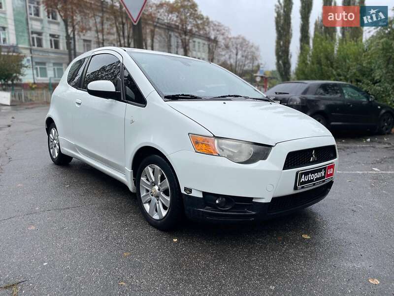 Хэтчбек Mitsubishi Colt 2010 в Киеве
