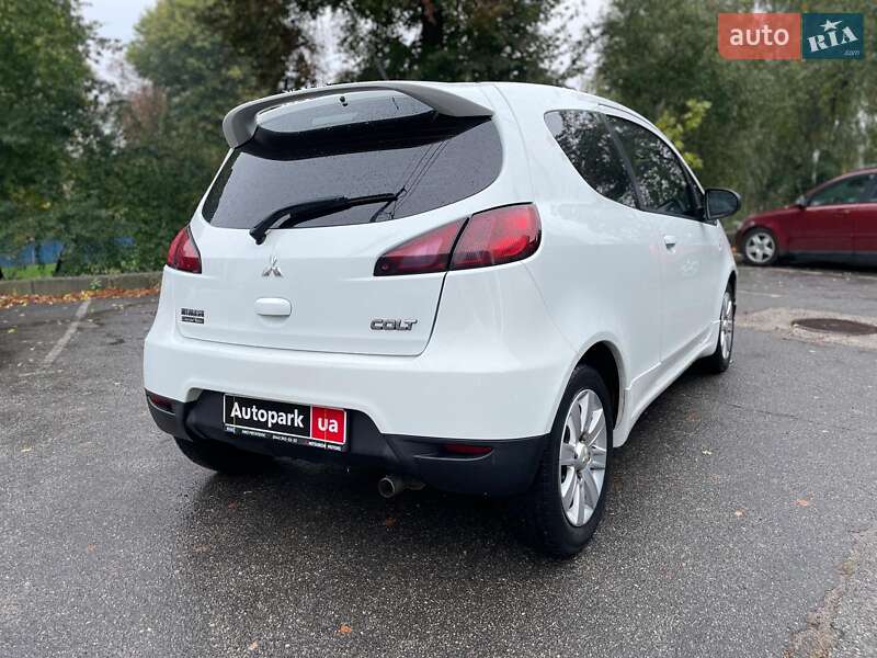 Хэтчбек Mitsubishi Colt 2010 в Киеве
