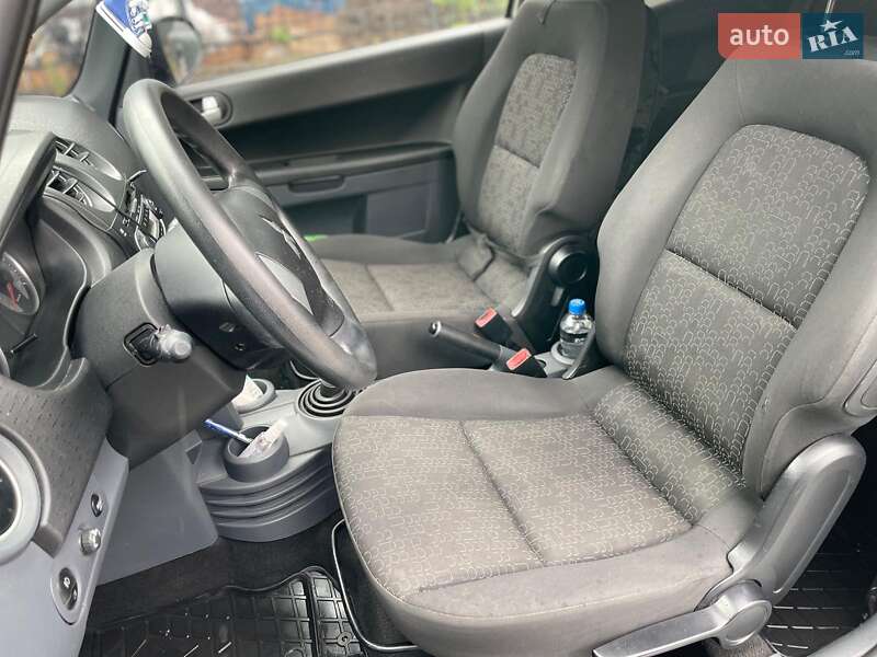 Хэтчбек Mitsubishi Colt 2010 в Киеве