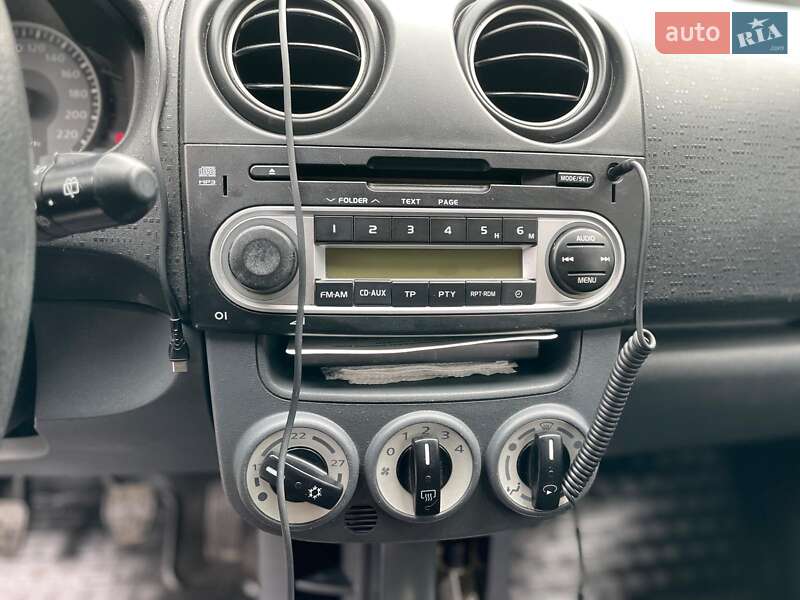 Хэтчбек Mitsubishi Colt 2010 в Киеве