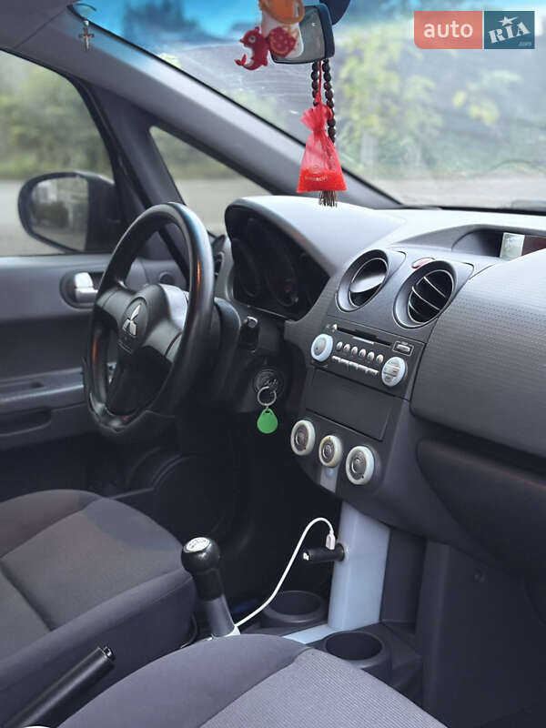 Хэтчбек Mitsubishi Colt 2006 в Виннице