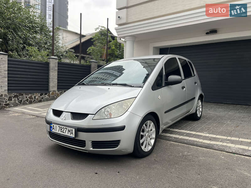 Хэтчбек Mitsubishi Colt 2007 в 