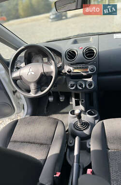 Хэтчбек Mitsubishi Colt 2010 в 