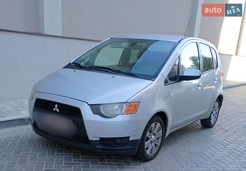 Хэтчбек Mitsubishi Colt 2010 в Одессе фото 2 Хэтчбек Mitsubishi Colt 2010 в Одессе