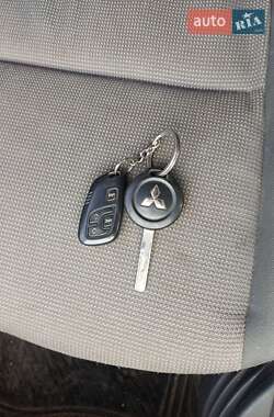 Хэтчбек Mitsubishi Colt 2006 в 