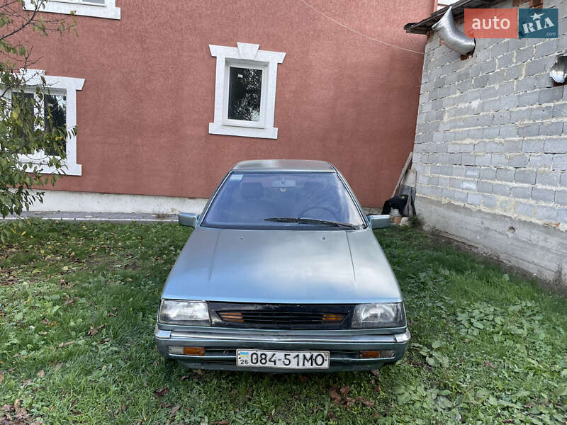 Хэтчбек Mitsubishi Colt 1987 в Черновцах