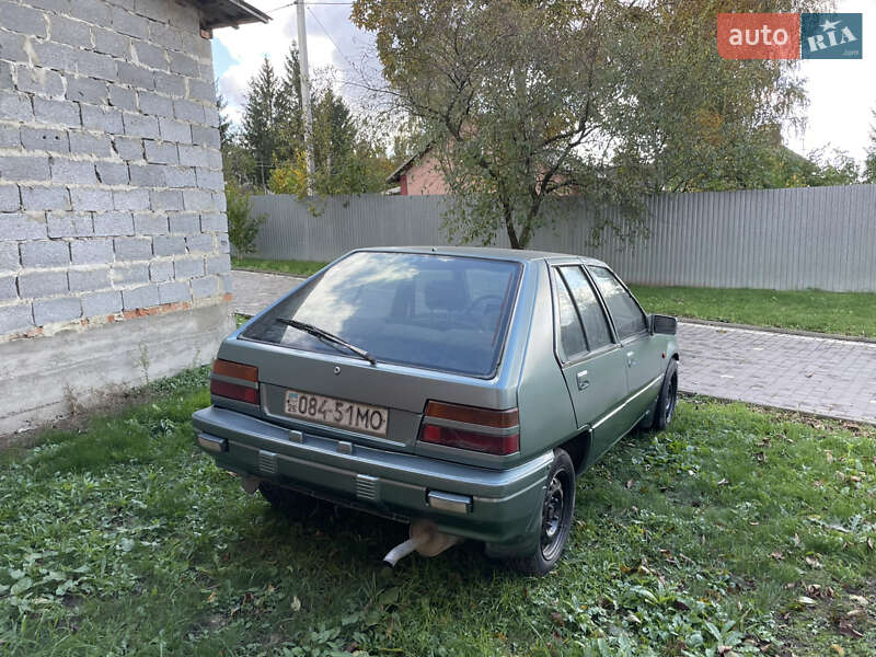 Хэтчбек Mitsubishi Colt 1987 в Черновцах