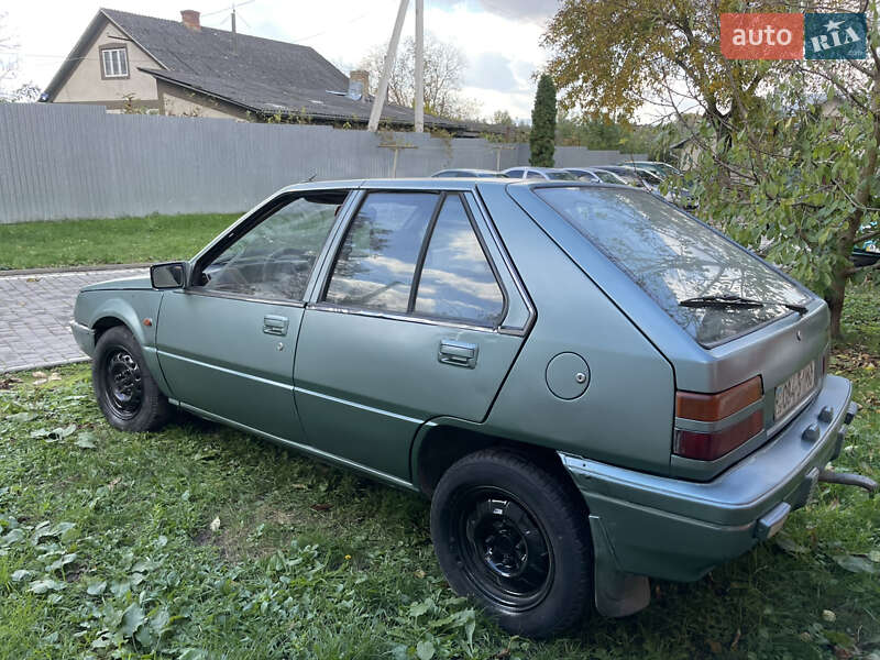 Хэтчбек Mitsubishi Colt 1987 в Черновцах