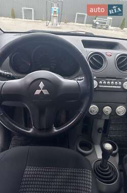 Хэтчбек Mitsubishi Colt 2007 в 