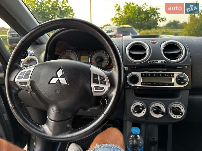 Хетчбек Mitsubishi Colt 2011 в Стрию фото 24 Хетчбек Mitsubishi Colt 2011 в Стрию