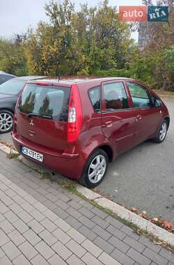 Хэтчбек Mitsubishi Colt 2006 в  фото 8 Хэтчбек Mitsubishi Colt 2006 в