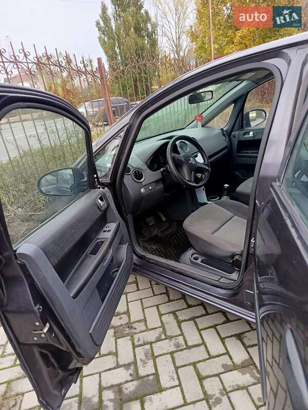 Хэтчбек Mitsubishi Colt 2005 в Софиевской Борщаговке фото 7 Хэтчбек Mitsubishi Colt 2005 в Софиевской Борщаговке