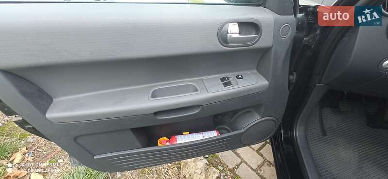 Хетчбек Mitsubishi Colt 2005 в Звягелі