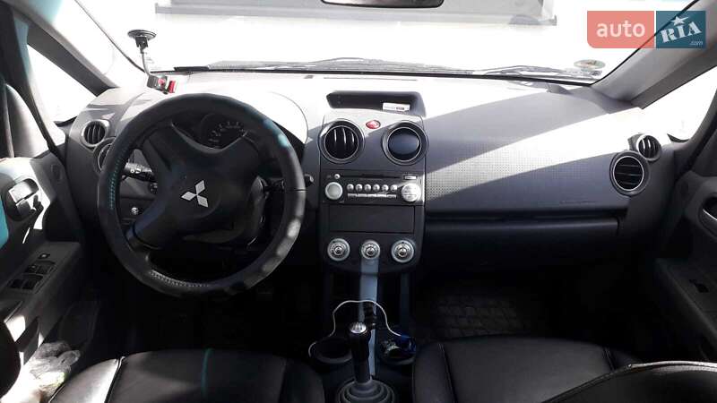 Хэтчбек Mitsubishi Colt 2005 в Звенигородке фото 6 Хэтчбек Mitsubishi Colt 2005 в Звенигородке