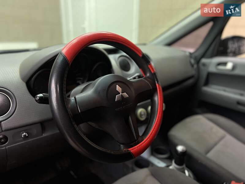 Хэтчбек Mitsubishi Colt 2007 в Кропивницком